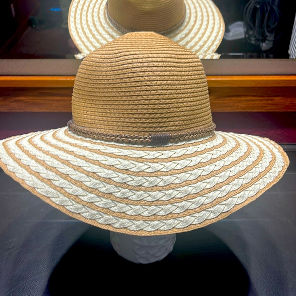 Jacobson Hat Company. Floppy women’s sun hat.